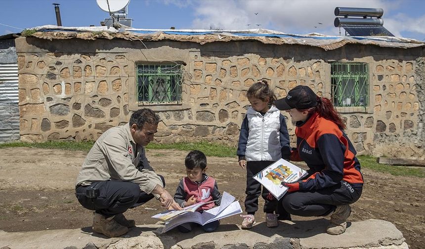 AFAD ekiplerinden Tunceli'nin köylerinde afet farkındalığı seferberliği