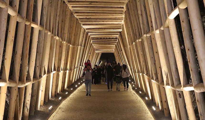 Çankırı'daki Yer Altı Tuz Şehri bayram tatilinde ziyaretçilerle doldu