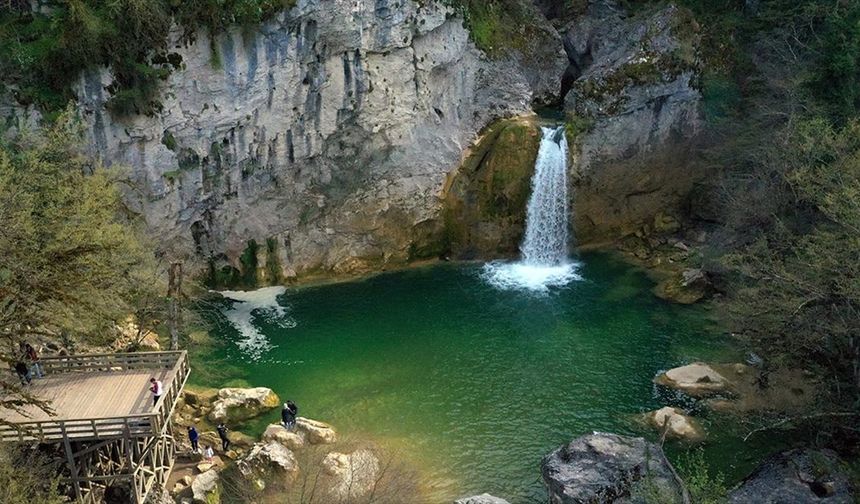 Kanyonları ile ünlü Pınarbaşı, bayram tatilinde 20 bini aşkın ziyaretçi ağırladı