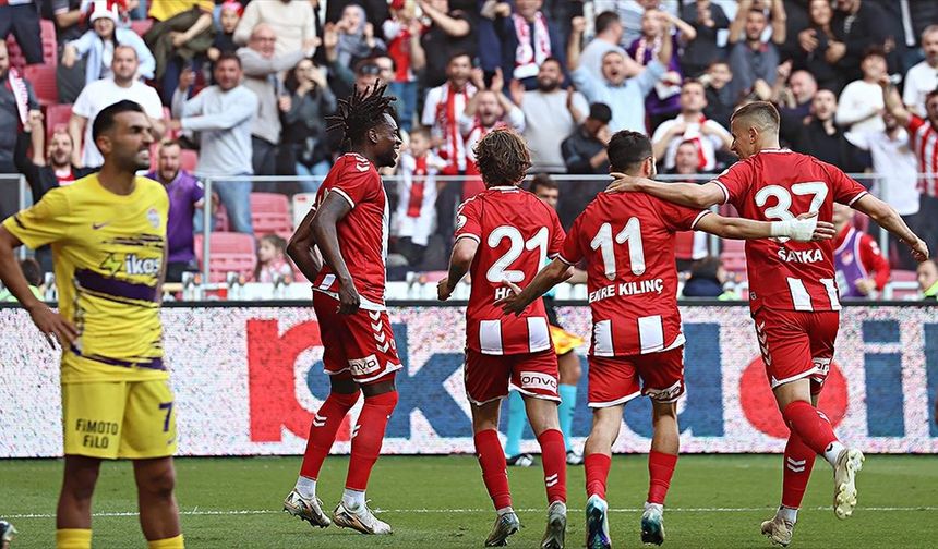 Samsunspor 3 puanı 3 golle aldı