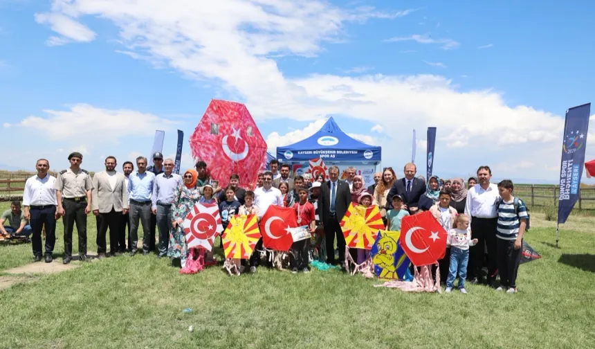 Kayseri Büyükşehir'den Sultan Sazlığı'nda uçurtma şenliği